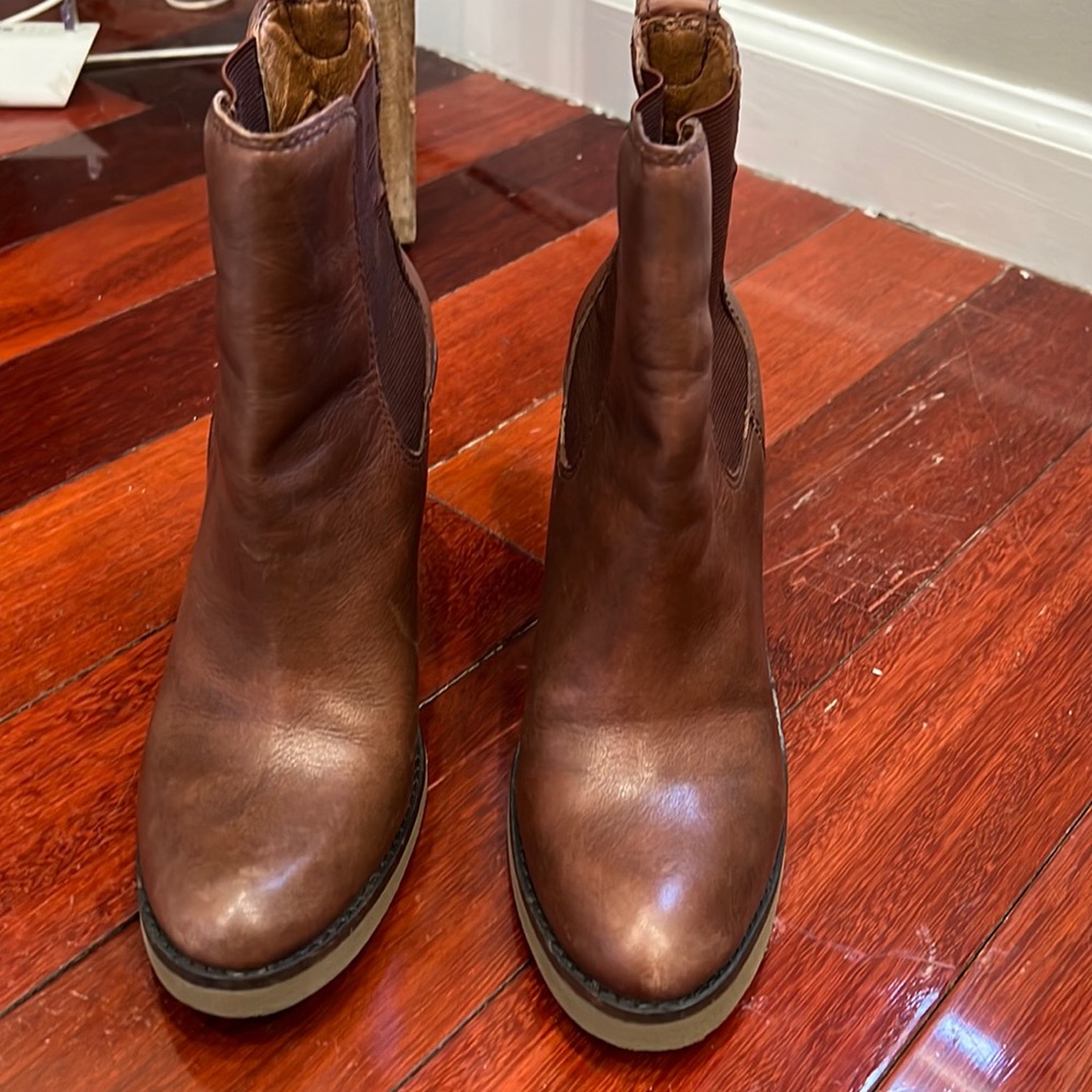 Lucky leather brown ankle boot